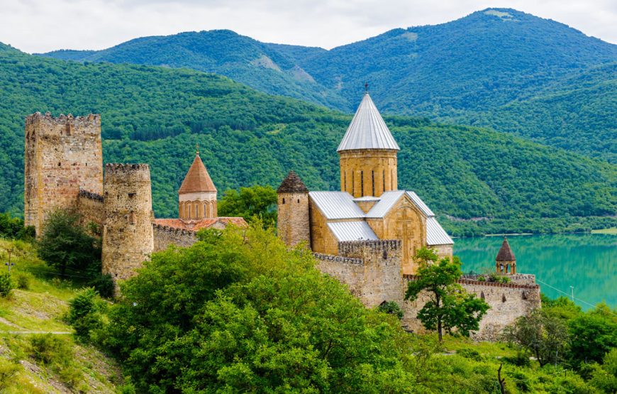 Must See Surroundings – Tour to Mtskheta and Ananuri Fortress